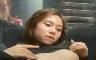 Bokep Indo Cewek Pirang Bondol Sange Minta Jilmek Dulu Baru ML